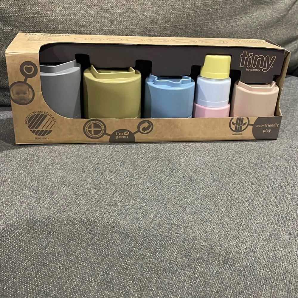 Dantoy BIO Eco-Friendly Bioplastic Stacking Cups 7 pcs Toys  - Made In Denmark